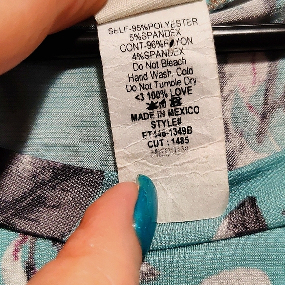 Sew in love flower top - Picture 3 of 4